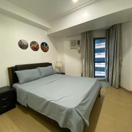 Snugglepod Condotel - Grand Riviera Suites, Us Embassy Manila, Roxas Blvd Exterior photo