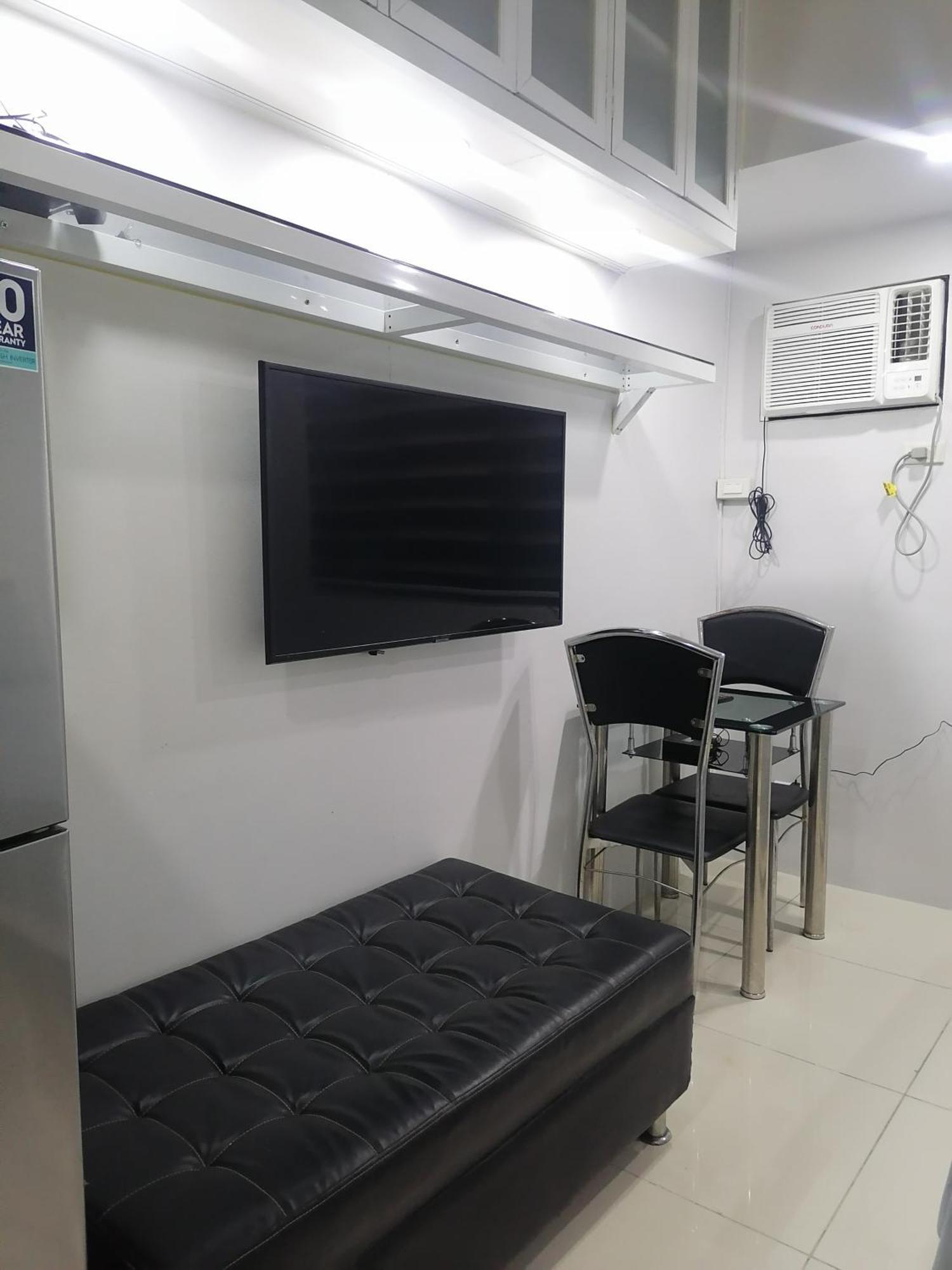 Snugglepod Condotel - Grand Riviera Suites, Us Embassy Manila, Roxas Blvd Exterior photo