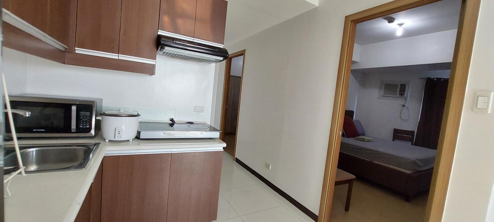 Snugglepod Condotel - Grand Riviera Suites, Us Embassy Manila, Roxas Blvd Exterior photo