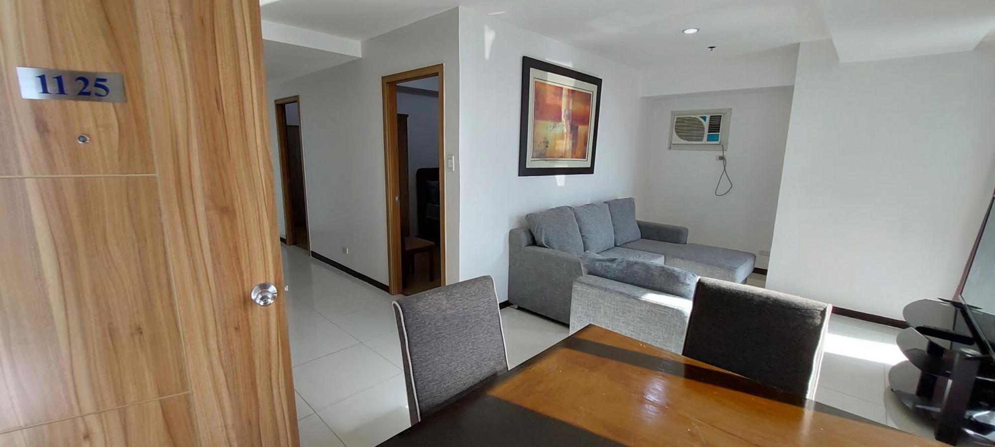 Snugglepod Condotel - Grand Riviera Suites, Us Embassy Manila, Roxas Blvd Exterior photo