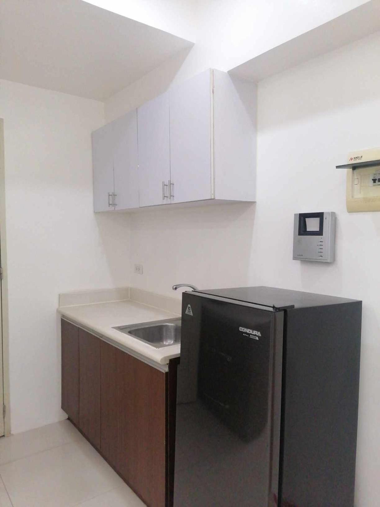 Snugglepod Condotel - Grand Riviera Suites, Us Embassy Manila, Roxas Blvd Exterior photo